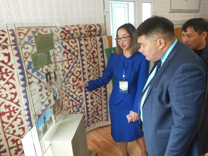 6 сентября 2019 года выставку «Ғасырлар аманаты», посвященная 185-летию Биржан сал организованная Акмолинским областным историко-краеведческим музеем посетил руководитель управления культуры, архивов и документаций Акмолинской области Бикенев Р.Т. 3 6 сентября 2019 года выставку «Ғасырлар аманаты», посвященная 185-летию Биржан сал организованная Акмолинским областным историко-краеведческим музеем посетил руководитель управления культуры, архивов и документаций Акмолинской области Бикенев Р.Т. 3