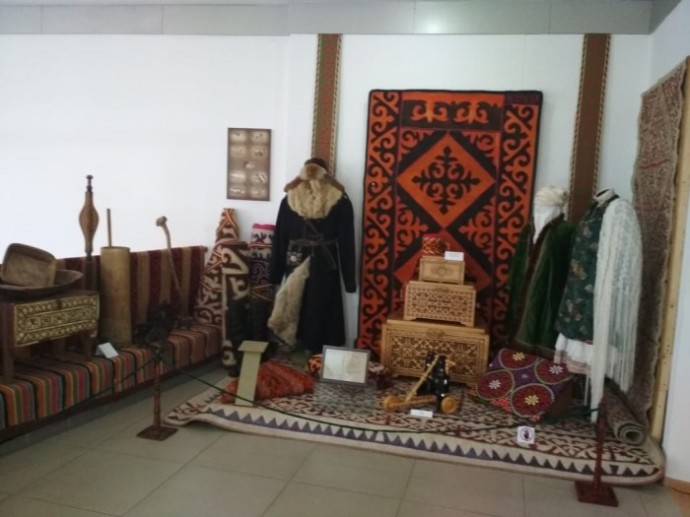 16 октября 2019 года в рамках программы "Рухани жаңғыру" Акмолинский областной историко-краеведческий музей открыл передвижную выставку "Ғасырлар аманаты" в г. Петропавловске Северо-Казахстанской области 8 16 октября 2019 года в рамках программы "Рухани жаңғыру" Акмолинский областной историко-краеведческий музей открыл передвижную выставку "Ғасырлар аманаты" в г. Петропавловске Северо-Казахстанской области 8