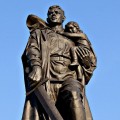 Прообразом скульптуры советского воина-освободителя, воздвигнутой в Берлине в Трептов-парке послужил наш земляк Иван Одарченко
