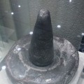 Каменные песты со ступой